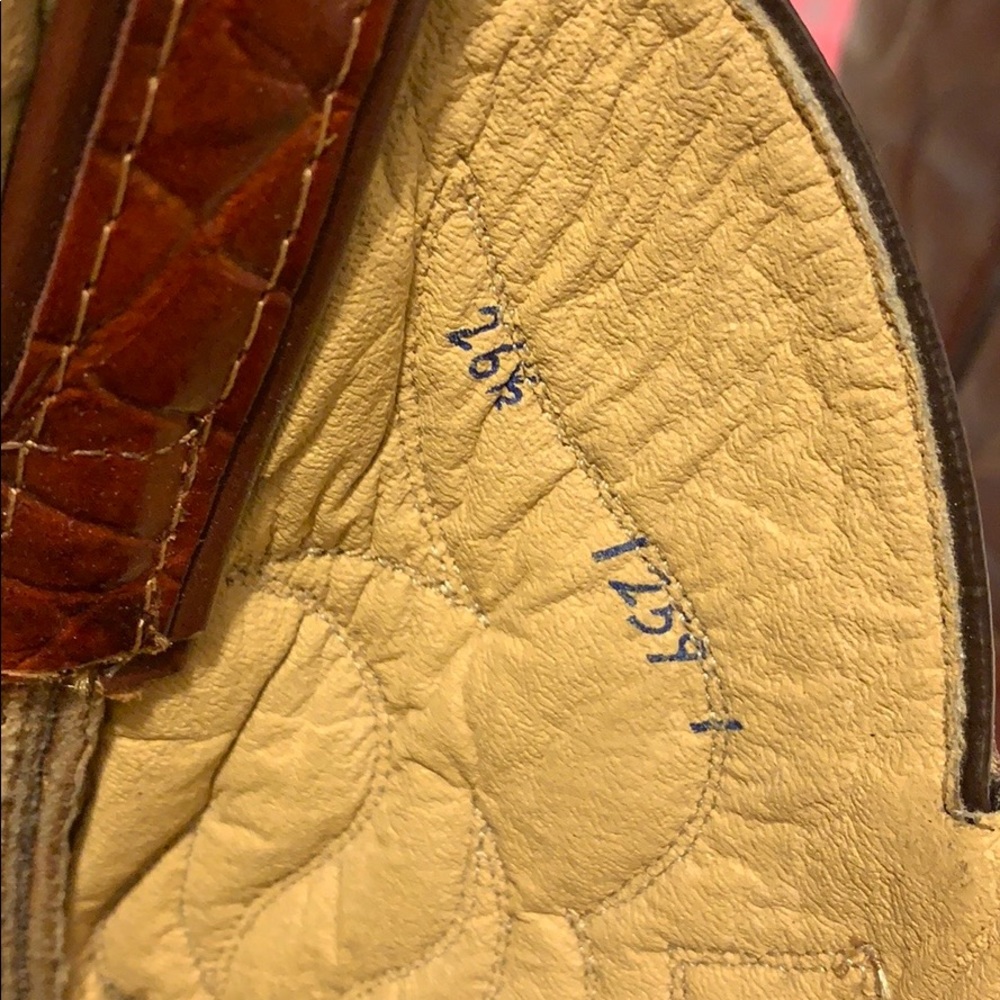 VTG Croc Embossed Brown Boots. Size: 8.5 - Picture 8 of 8